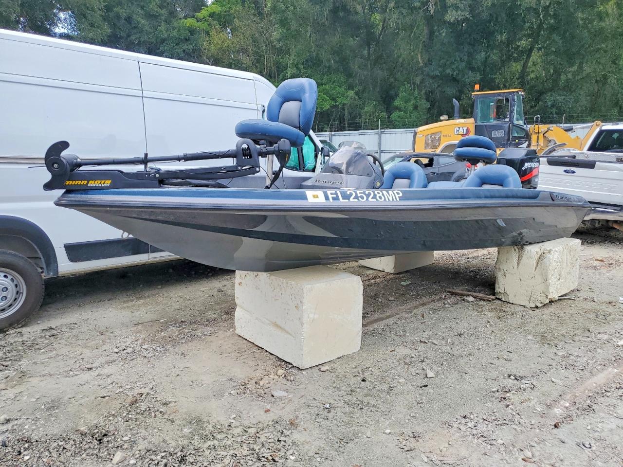 RNG6W305J304 · 2004 BOAT WITHOUT TRAILER · 2/10