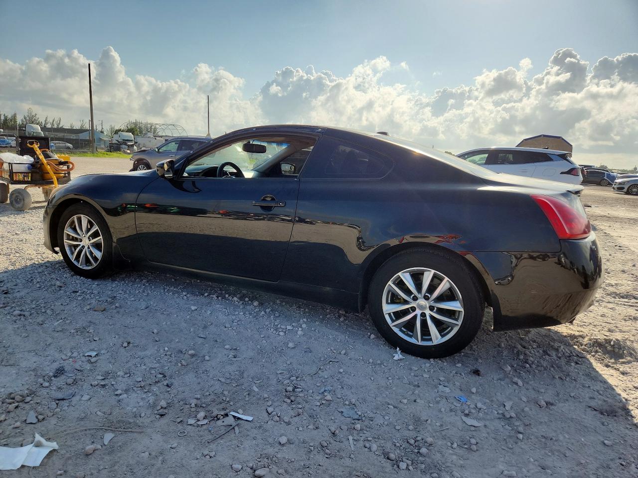 JNKCV64E58M107426 · 2008 INFINITI G37 · 2/12