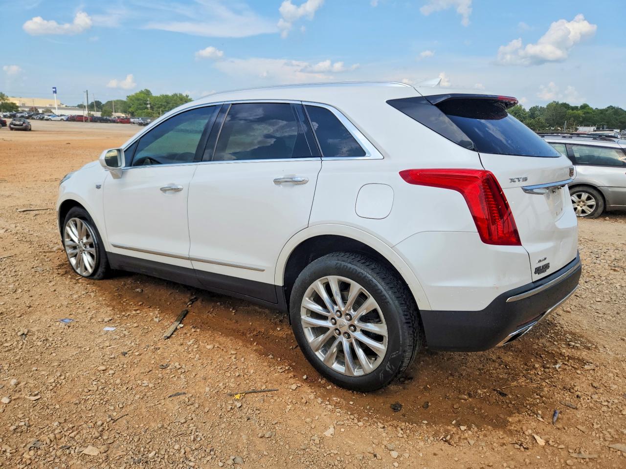 1GYKNFRS1HZ111546 · 2017 CADILLAC XT5 · 2/13