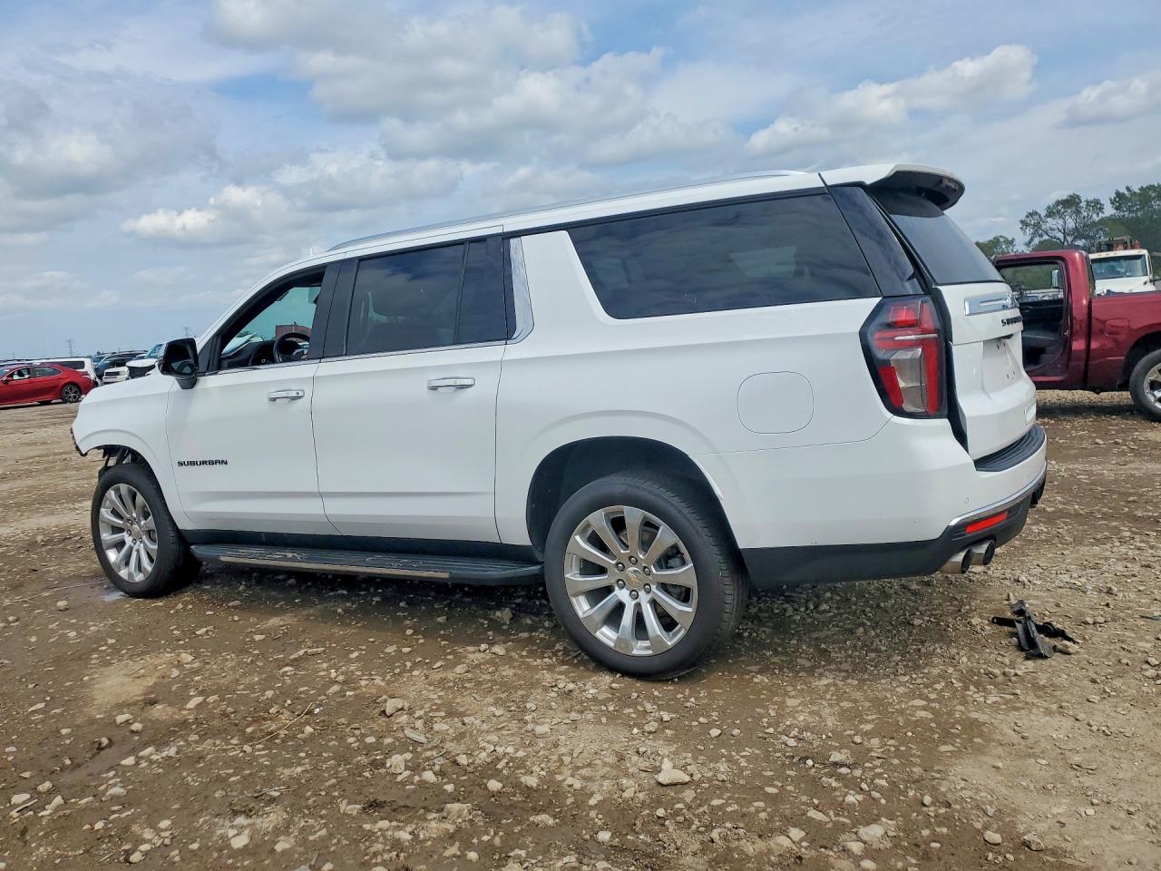 1GNSKFKD7PR230489 · 2023 CHEVROLET SUBURBAN · 2/14