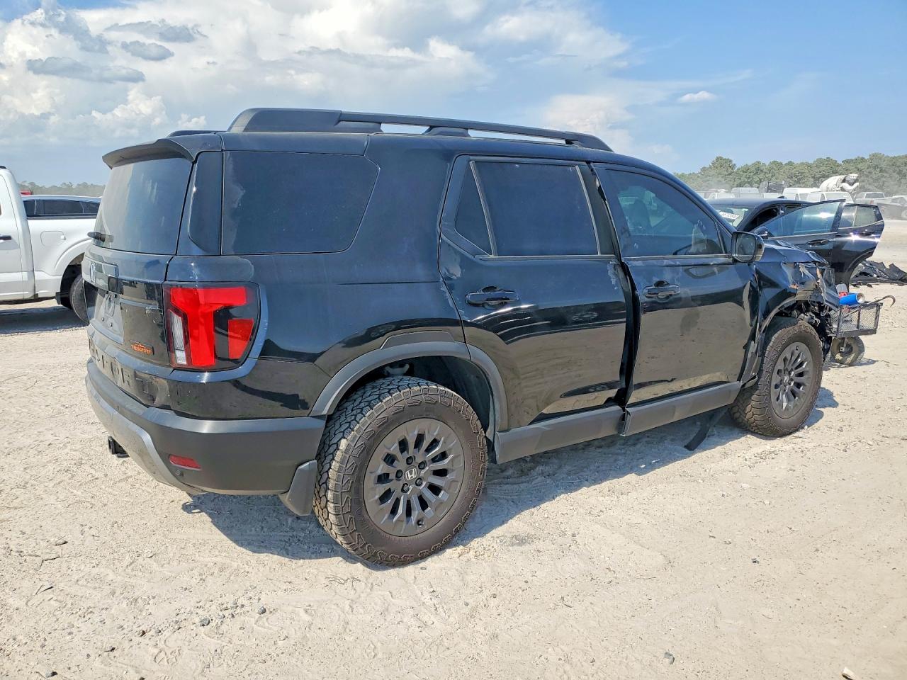 5FNYF9H52TB030063 · 2026 HONDA PASSPORT · 3/13