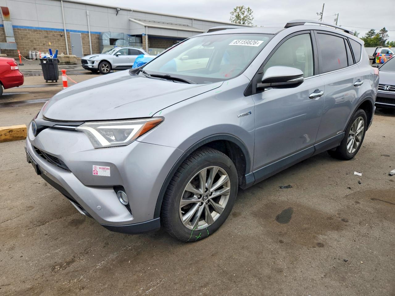 JTMDJREV2JD182995 · 2018 TOYOTA RAV4 HV