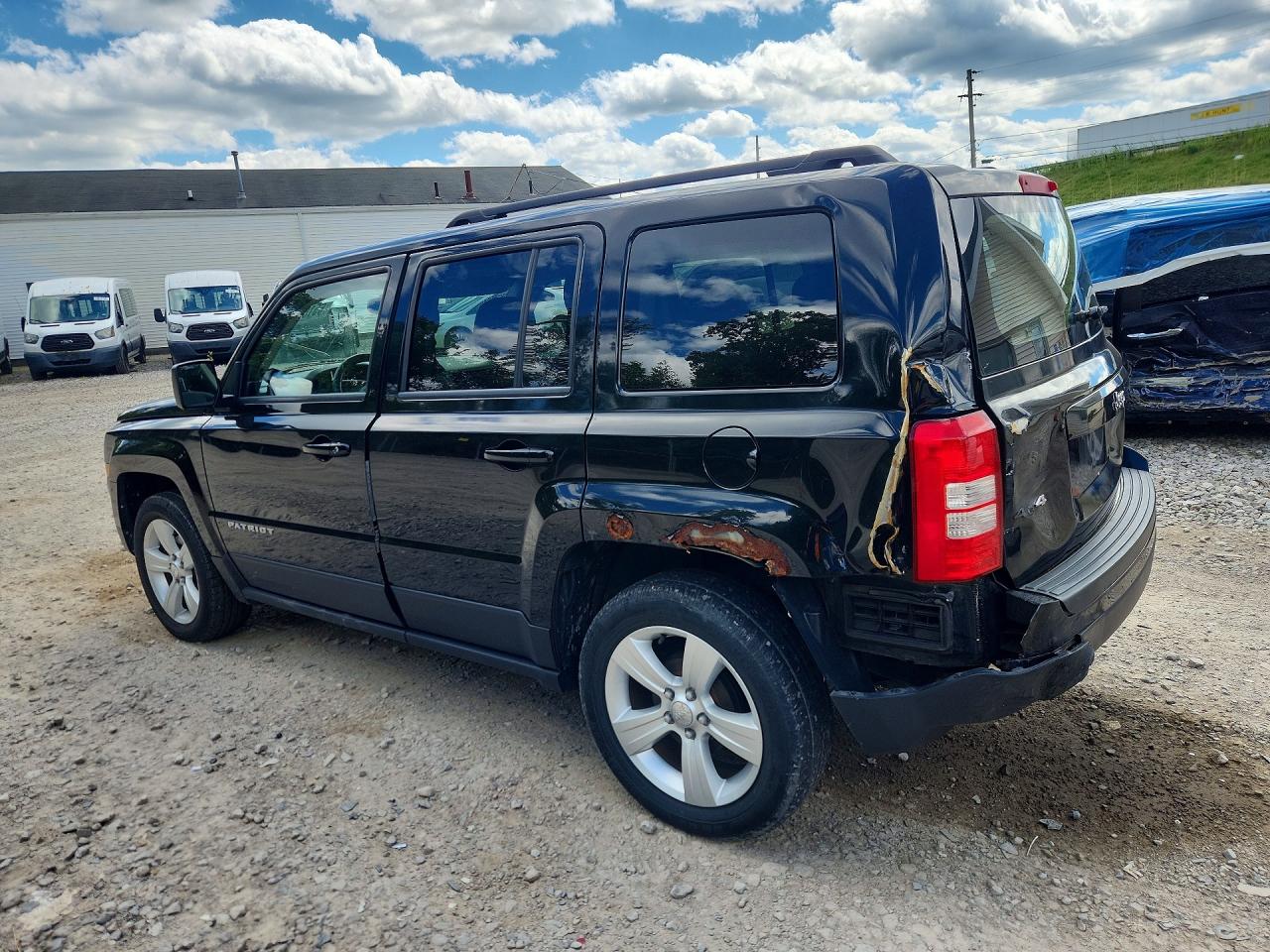1C4NJPFB1ED715907 · 2014 JEEP PATRIOT · 2/13