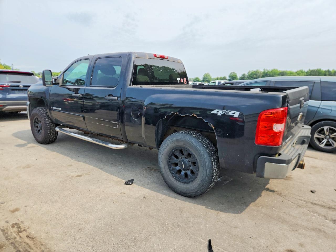 1GCHK236X7F506743 · 2007 CHEVROLET SILVERADO · 2/12