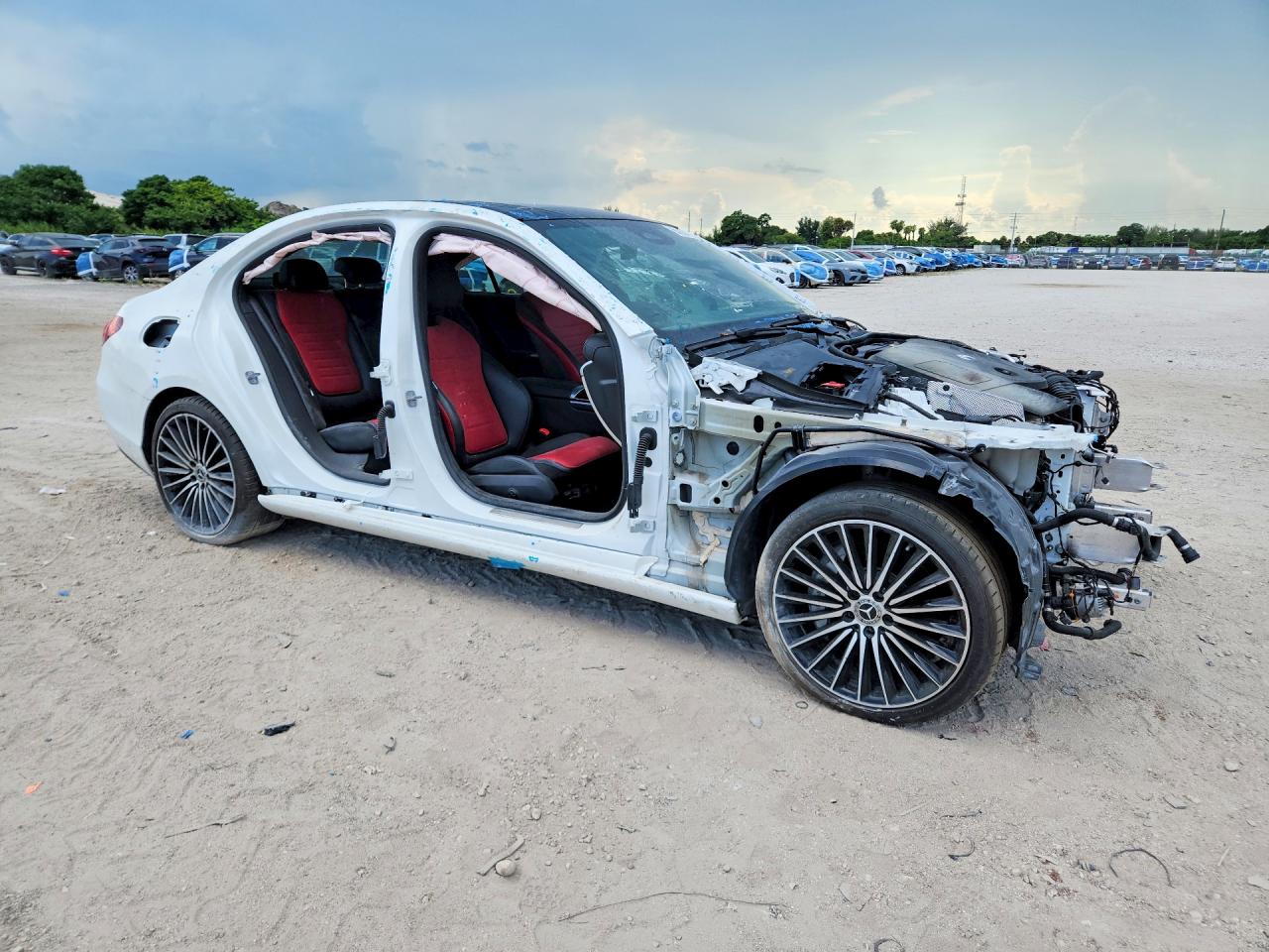 W1KAF4GB4RR180955 · 2024 MERCEDES-BENZ C · 4/13