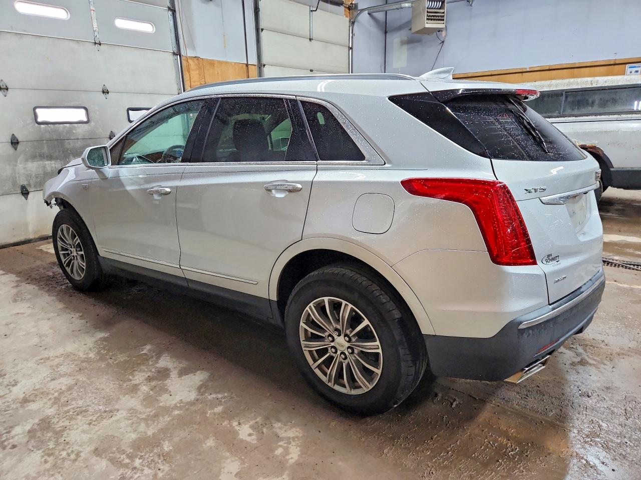 1GYKNDRS9HZ254958 · 2017 CADILLAC XT5 · 2/13