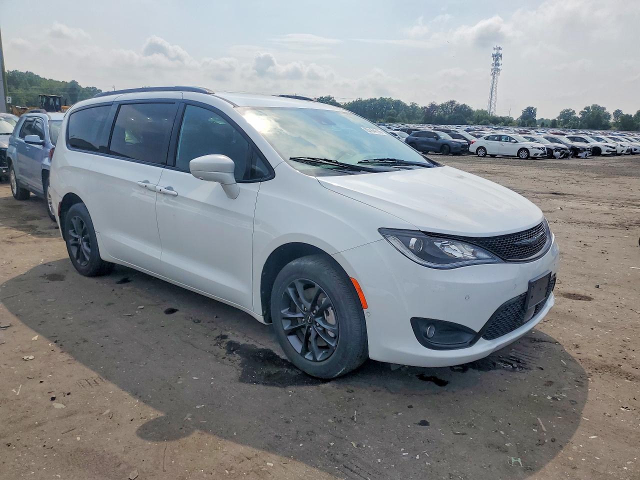 2C4RC3BG7LR267821 · 2020 CHRYSLER PACIFICA · 4/13