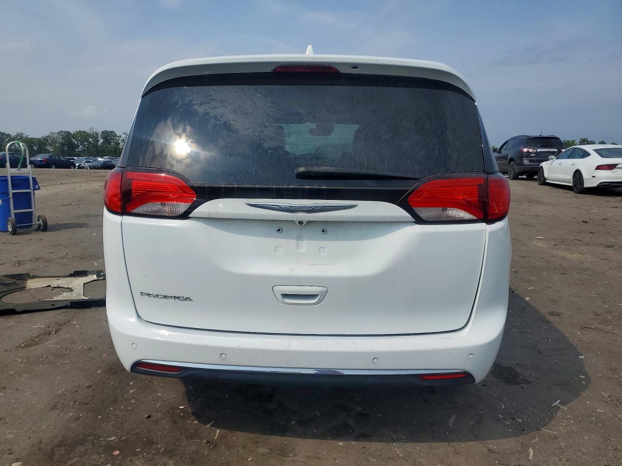 2C4RC3BG7LR267821 · 2020 CHRYSLER PACIFICA · 6/13