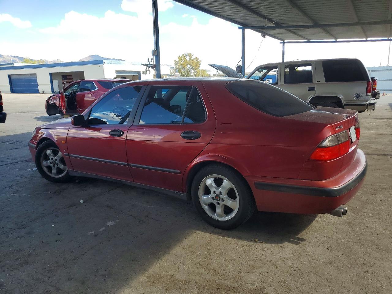 YS3EF48Z4X3039044 · 1999 SAAB 9-5 · 2/12