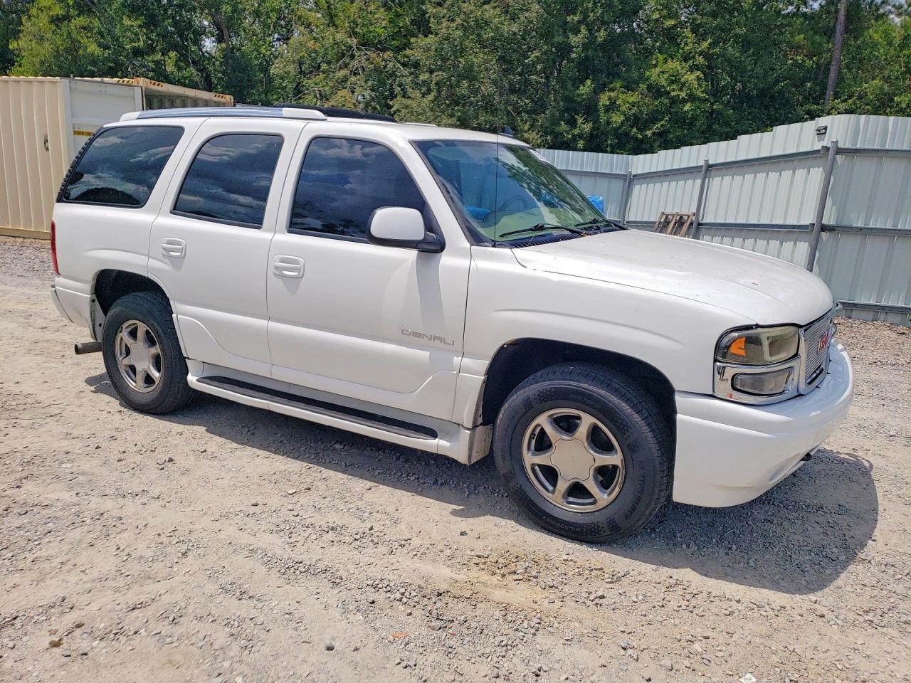 1GKEK63U96J122977 · 2006 GMC YUKON · 4/13
