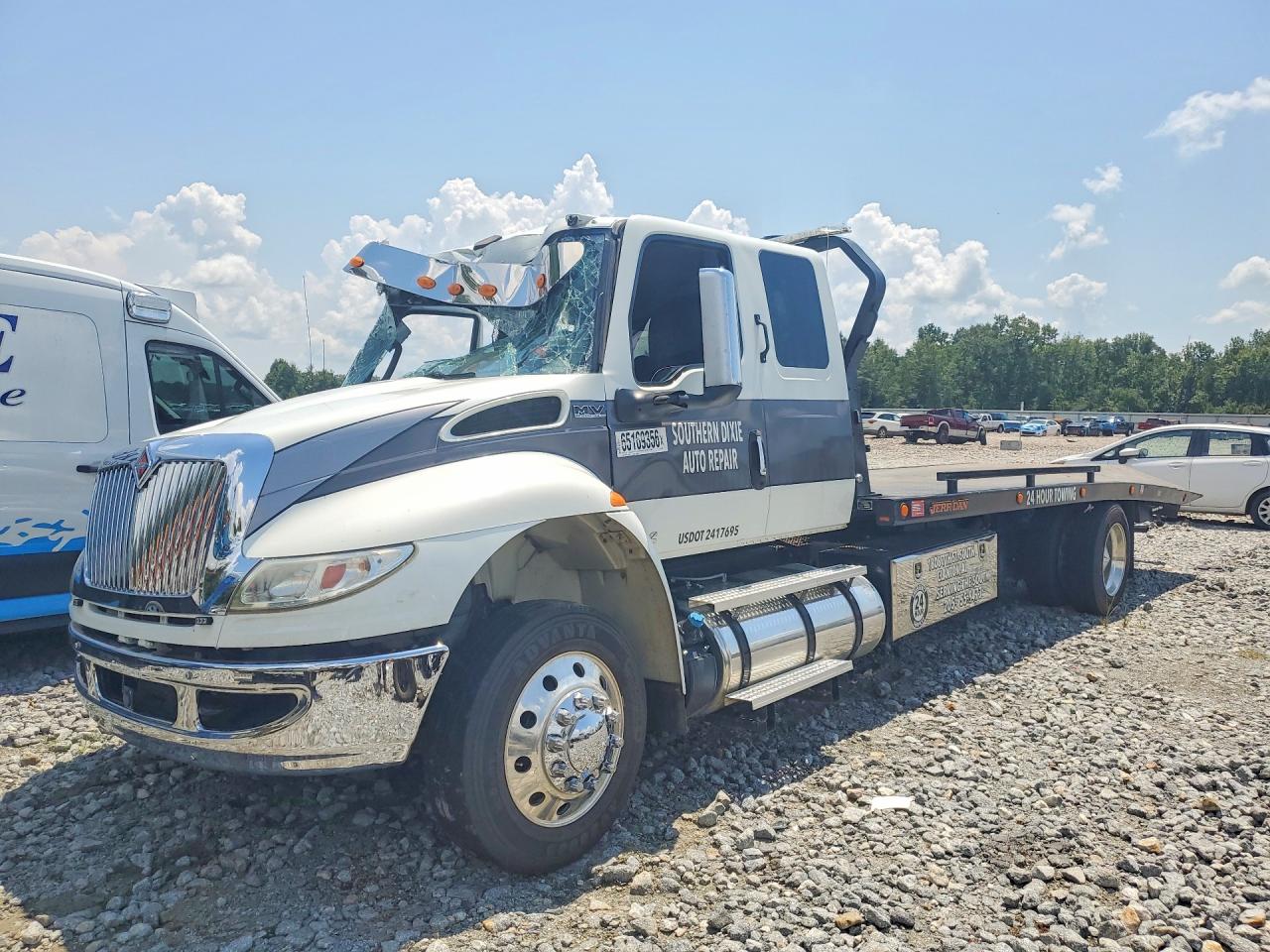 2021 INTERNATIONAL MV607