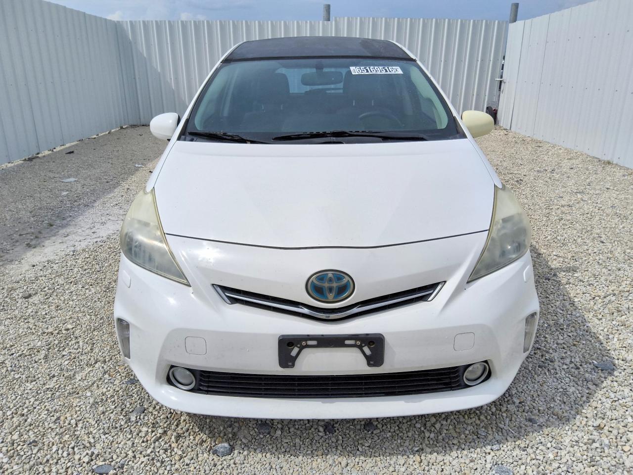 JTDZN3EU1C3041472 · 2012 TOYOTA PRIUS V · 5/12