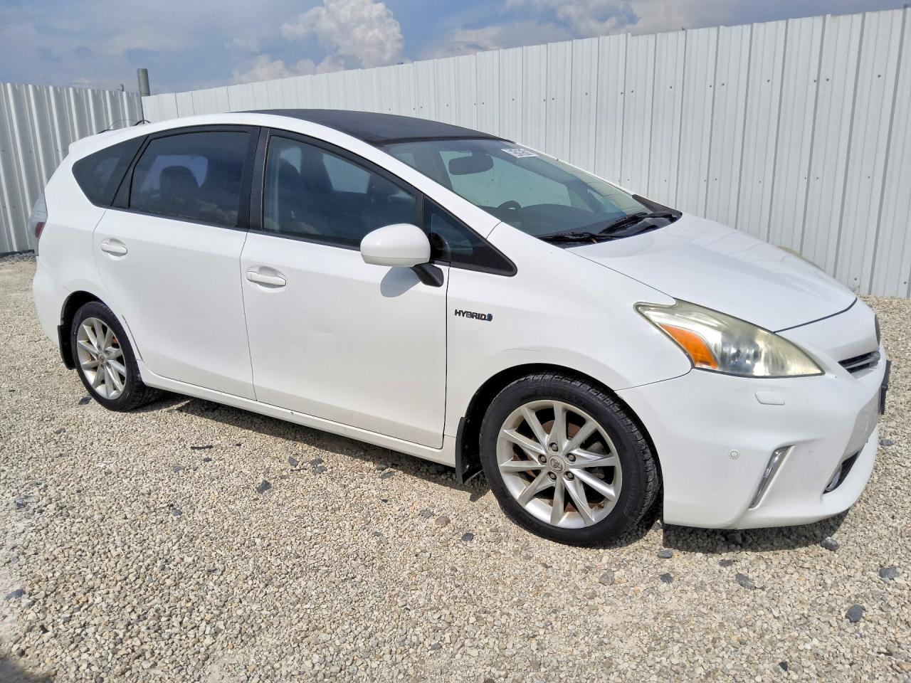 JTDZN3EU1C3041472 · 2012 TOYOTA PRIUS V · 4/12
