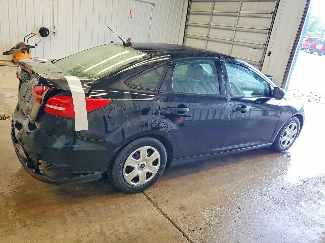 1FADP3E22GL212082 · 2016 FORD FOCUS · 3/12