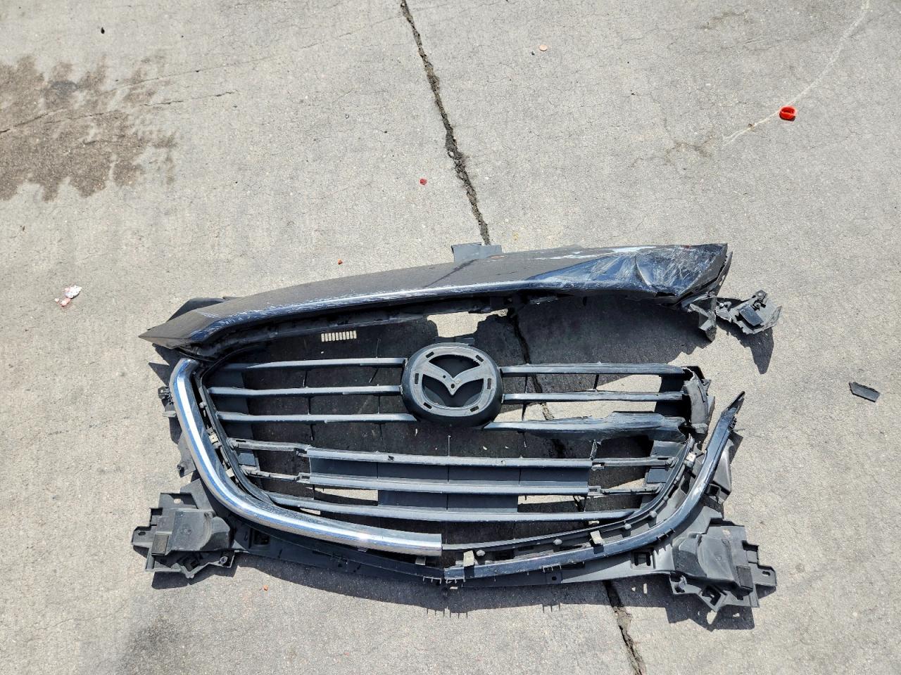 JM1BN1L32H1124024 · 2017 MAZDA 3 · 12/13