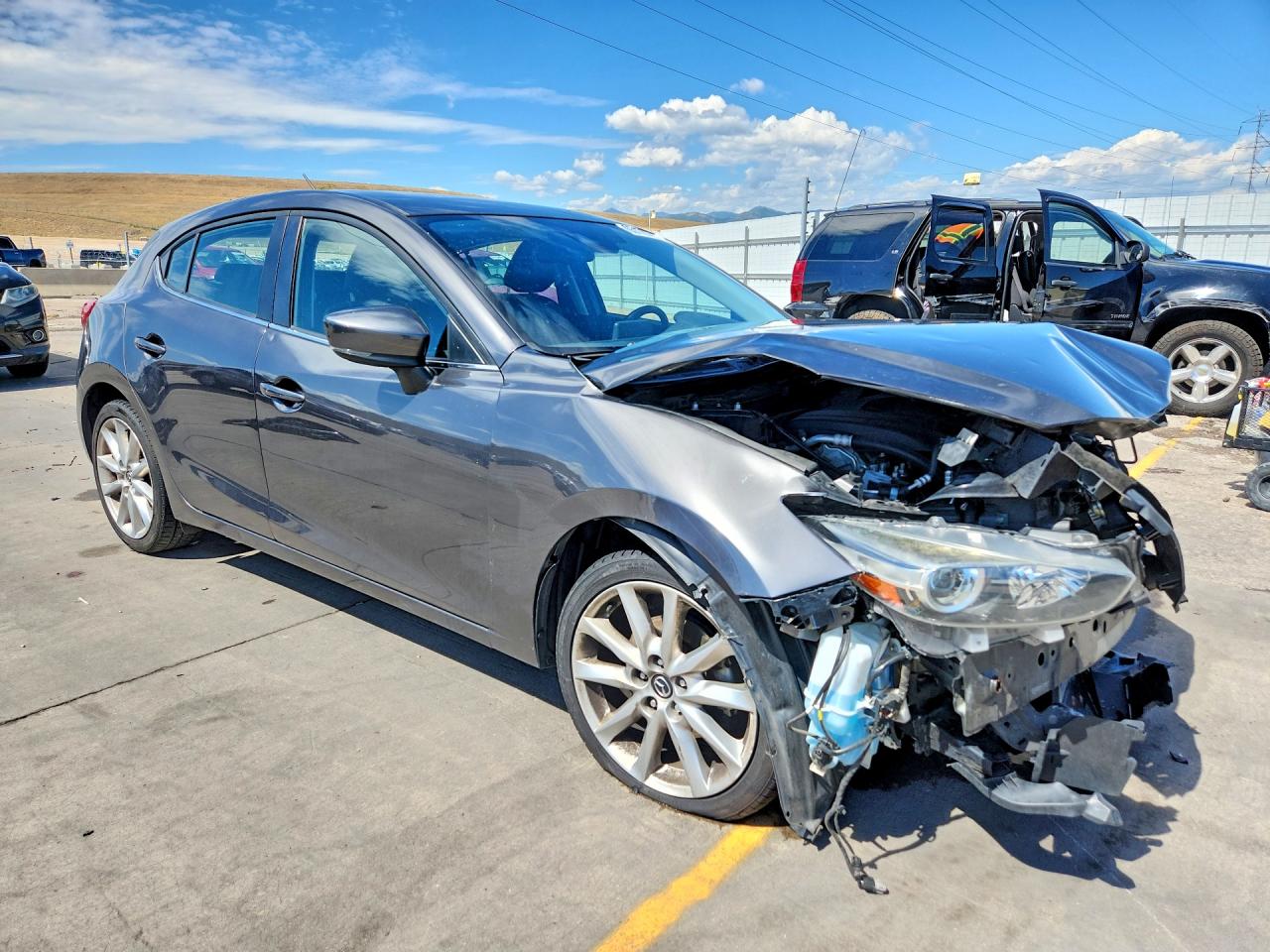 JM1BN1L32H1124024 · 2017 MAZDA 3 · 4/13