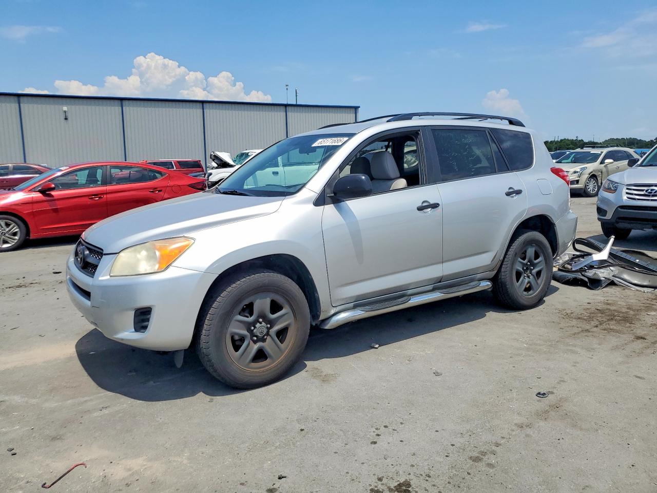 2T3ZF4DV0BW095810 · 2011 TOYOTA RAV4