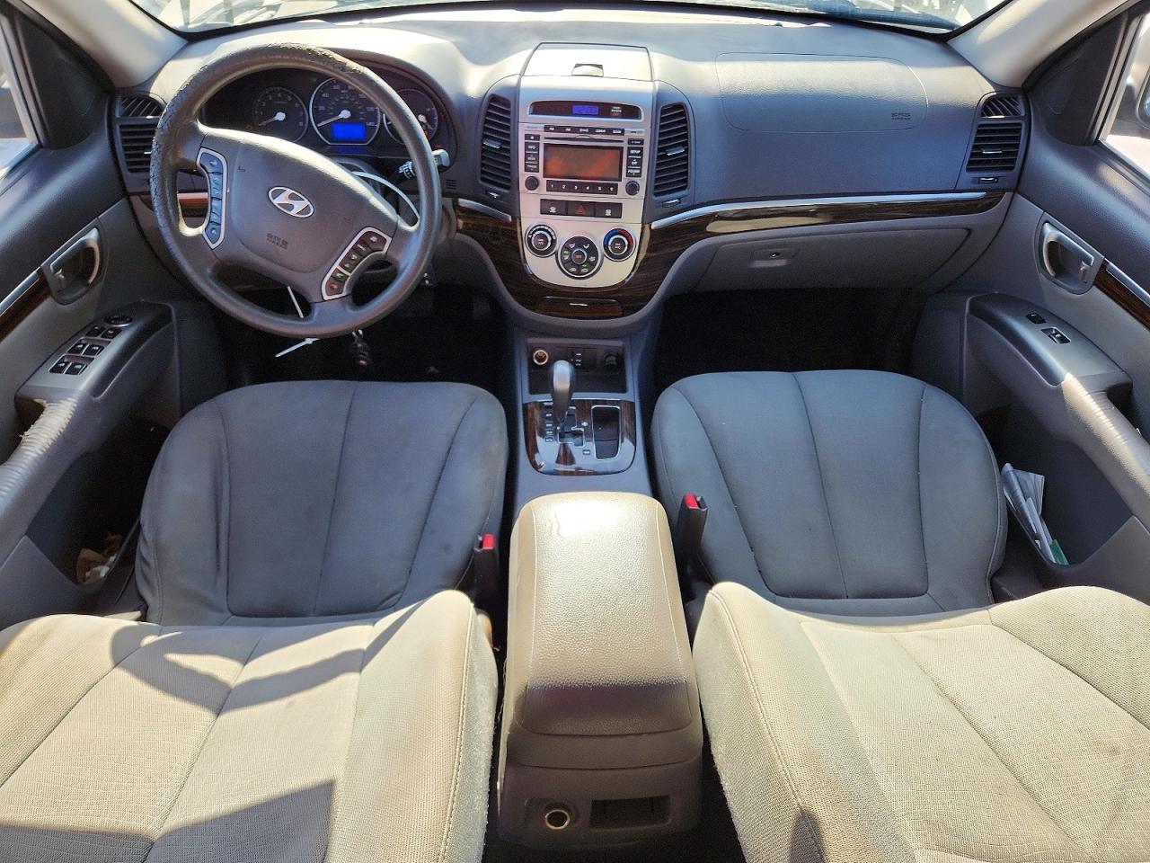 5NMSG3AB2AH408698 · 2010 HYUNDAI SANTA FE · 8/13