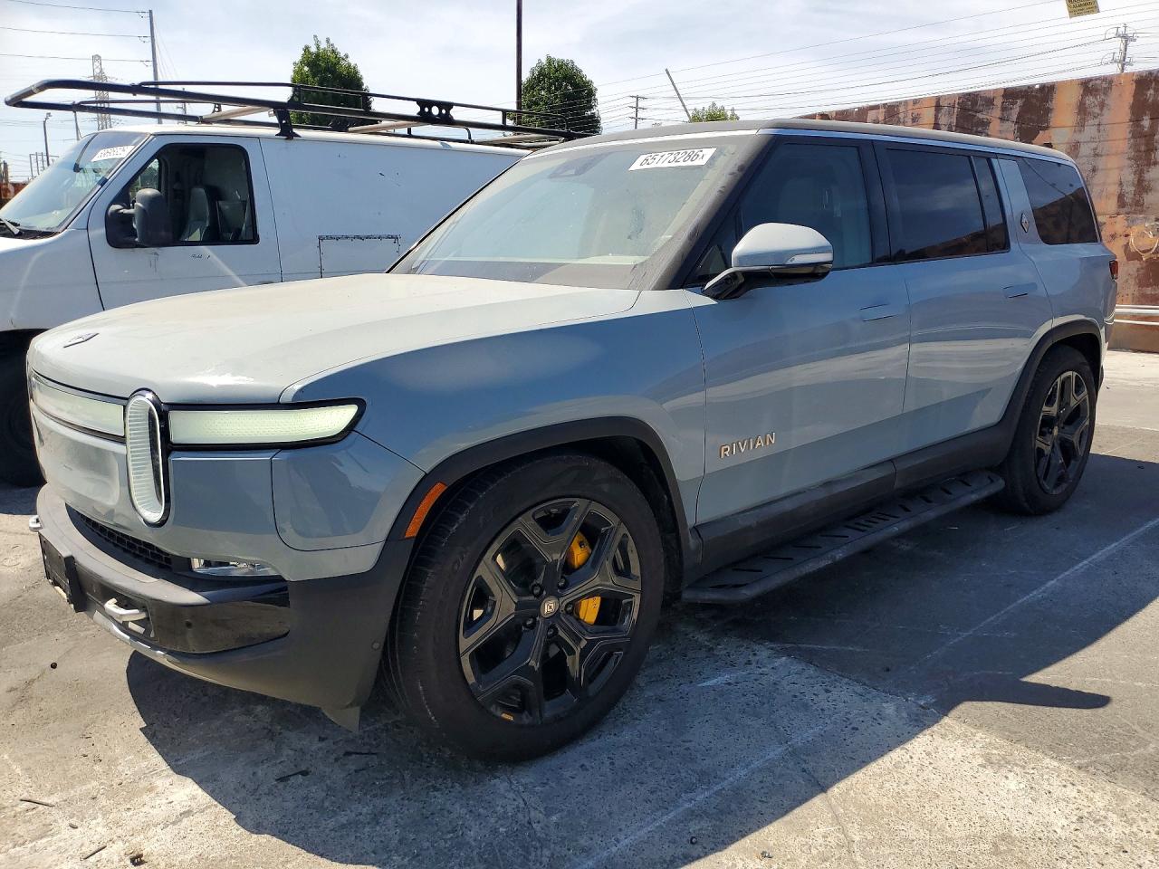 7PDSGABA8PN029509 · 2023 RIVIAN R1S
