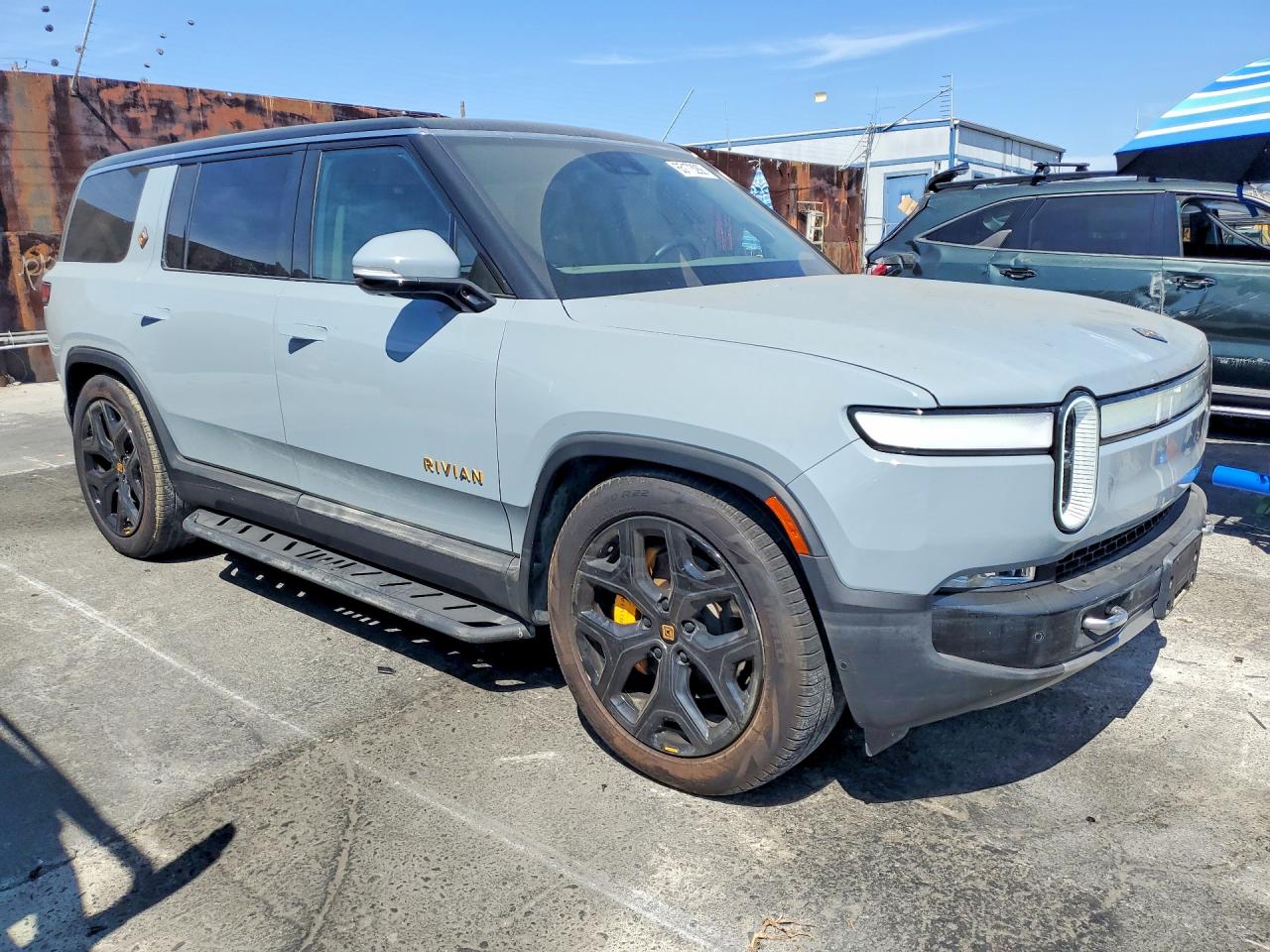 7PDSGABA8PN029509 · 2023 RIVIAN R1S · 4/13