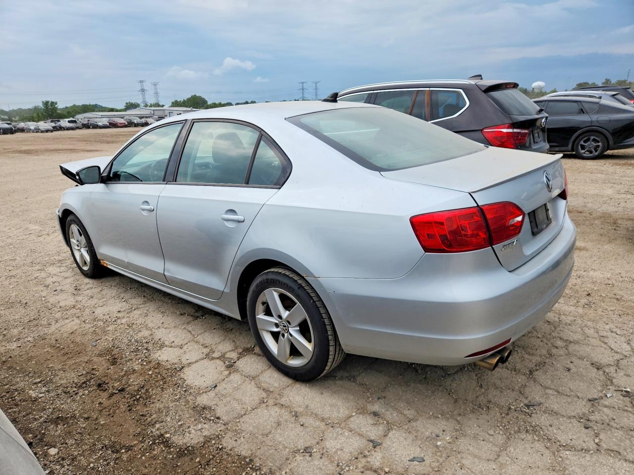 3VWLL7AJ3BM107027 · 2011 VOLKSWAGEN JETTA · 2/12