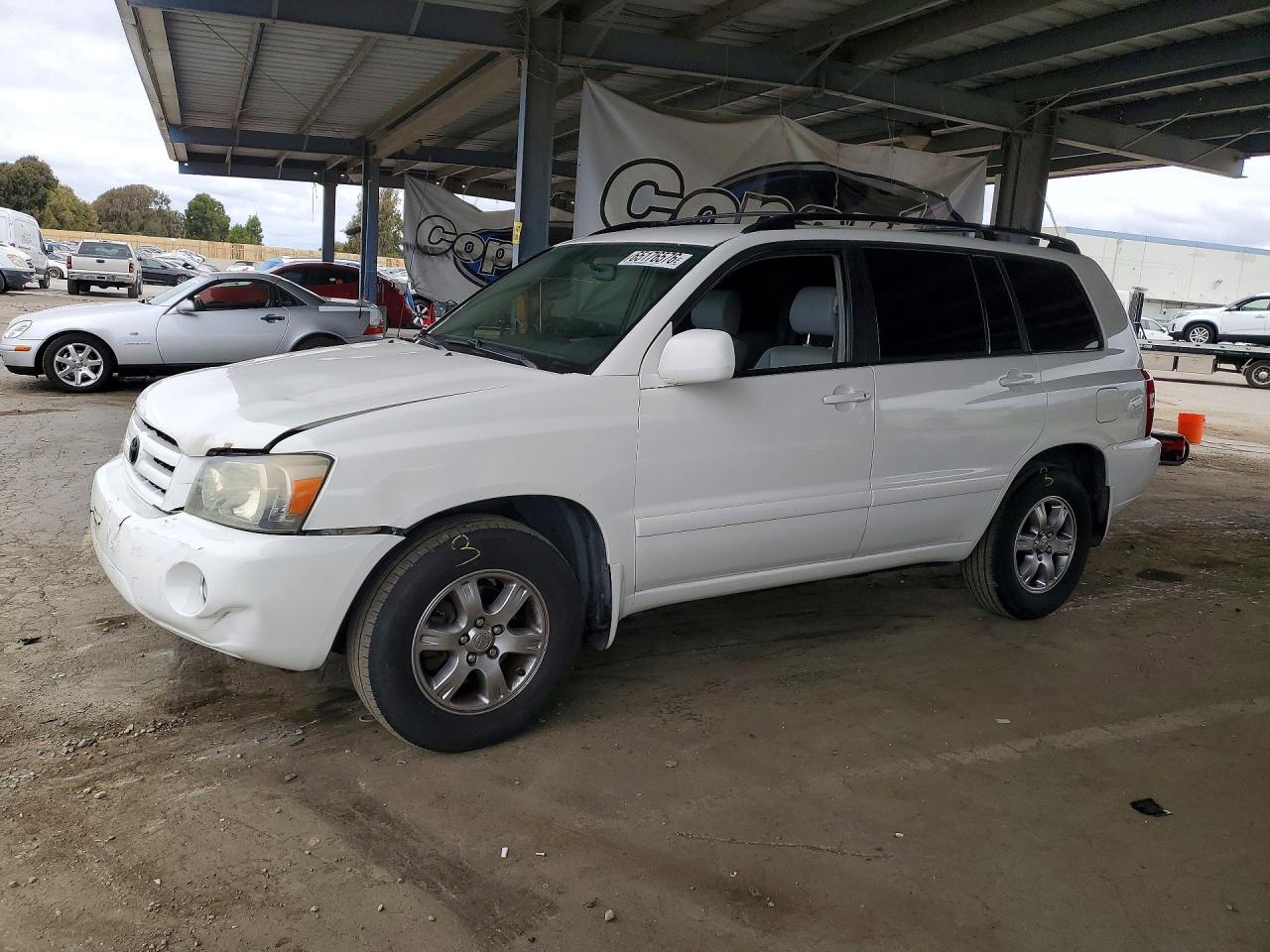 JTEDP21A340007686 · 2004 TOYOTA HIGHLANDER