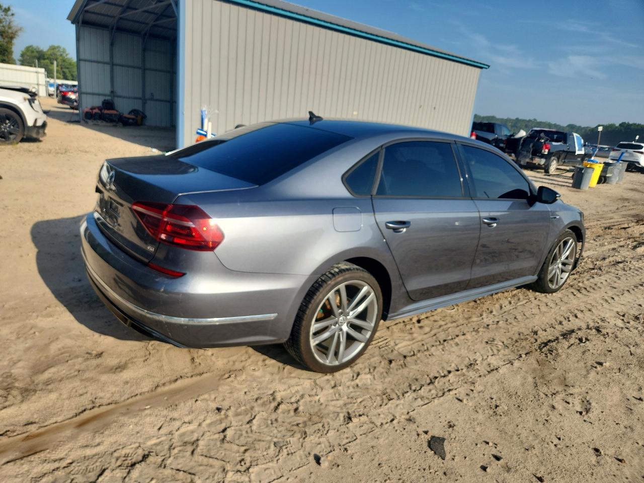 1VWAA7A39JC028458 · 2018 VOLKSWAGEN PASSAT · 3/12