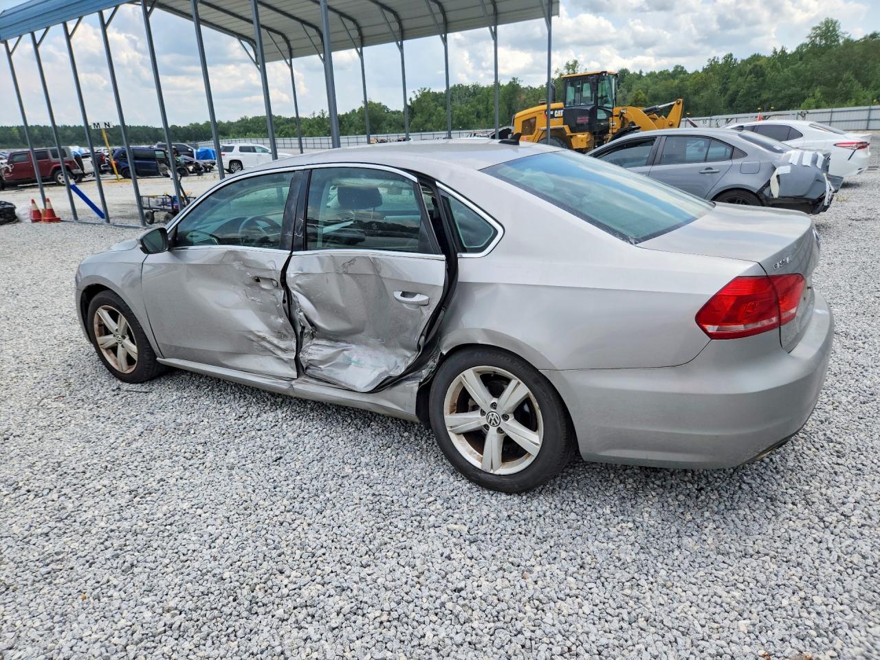 1VWBP7A33DC008374 · 2013 VOLKSWAGEN PASSAT · 2/12