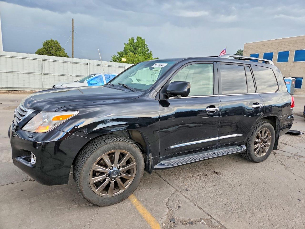 2011 LEXUS LX