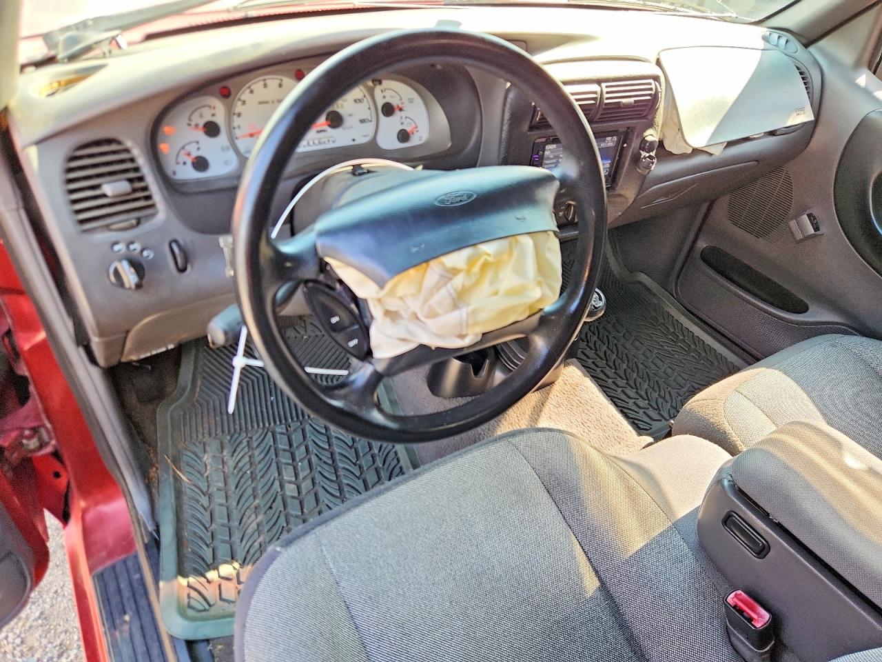 1FTYR14C3YPB17156 · 2000 FORD RANGER · 8/13