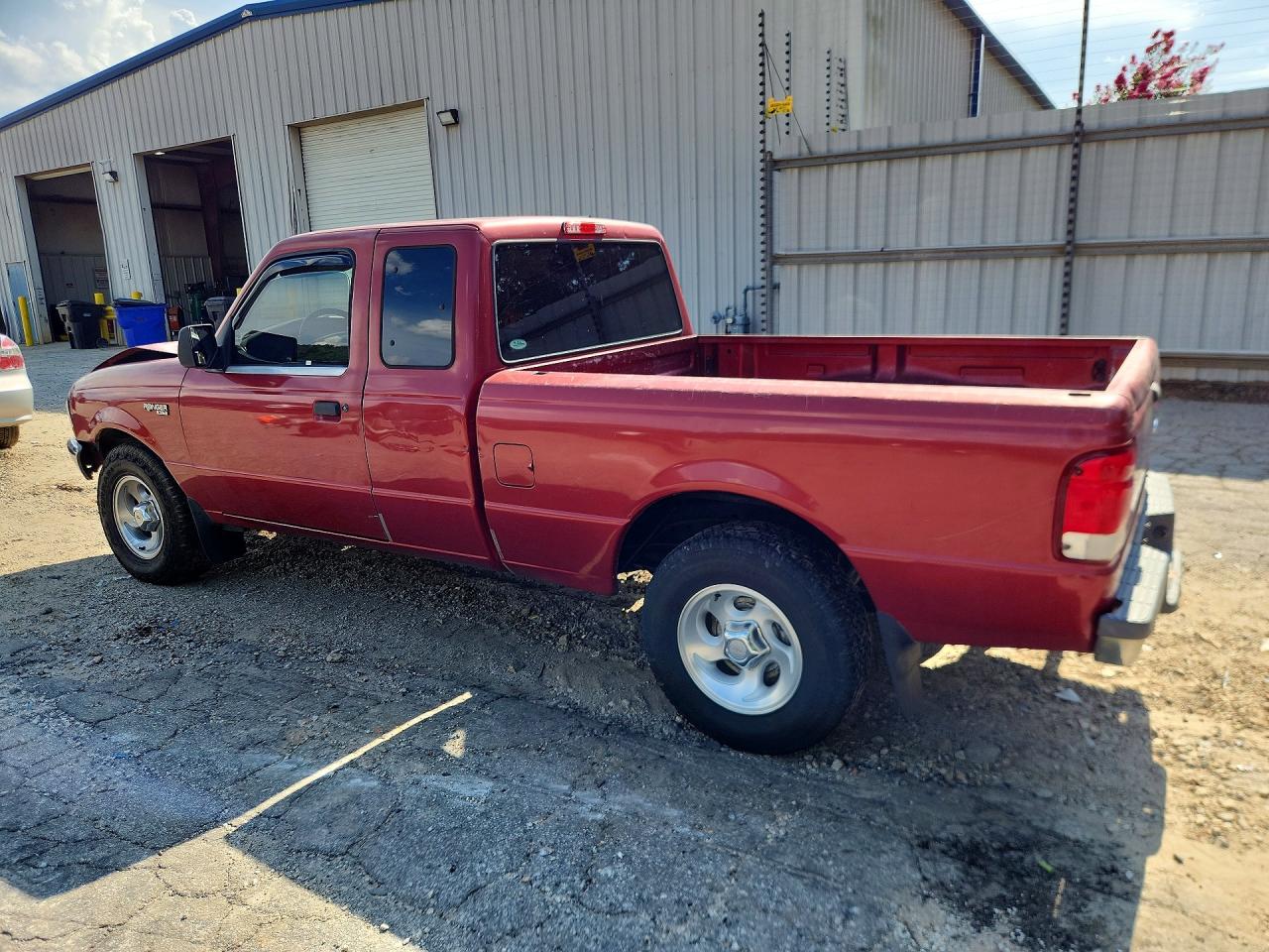 1FTYR14C3YPB17156 · 2000 FORD RANGER · 2/13