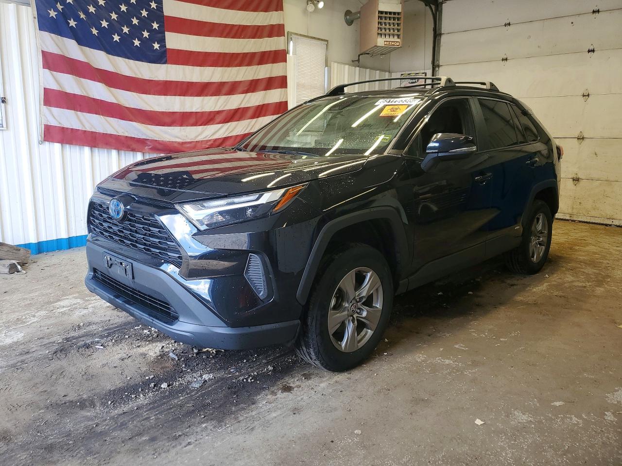 2T3RWRFV2RW231858 · 2024 TOYOTA RAV4 HYBRID
