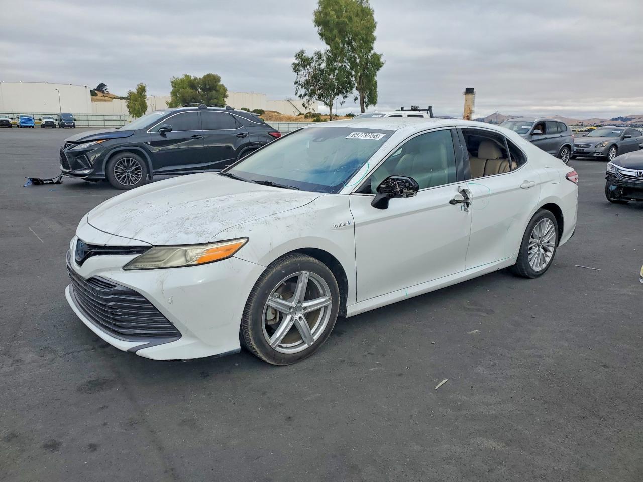 4T1B21HK5JU007109 · 2018 TOYOTA CAMRY HYBRID