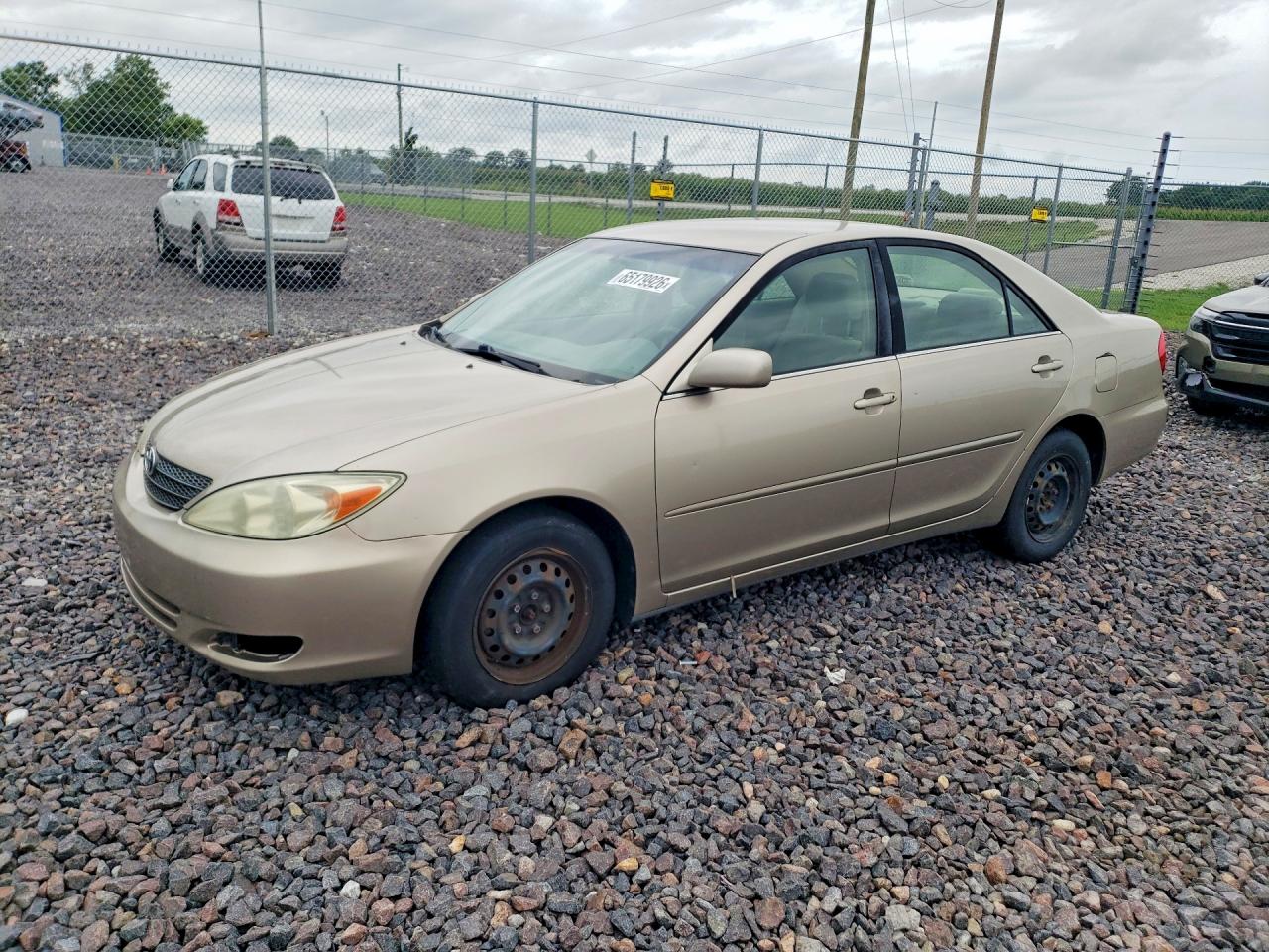 JTDBE32KX40261913 · 2004 TOYOTA CAMRY