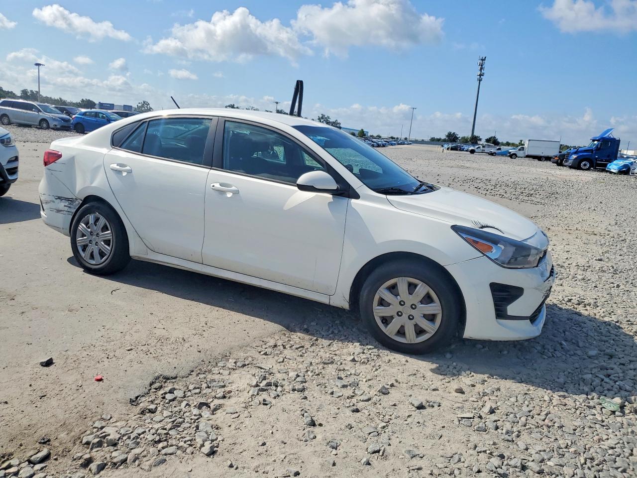 3KPA24AD3ME380987 · 2021 KIA RIO · 4/12