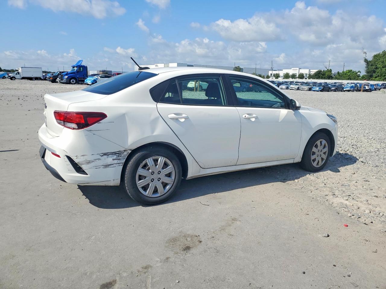 3KPA24AD3ME380987 · 2021 KIA RIO · 3/12
