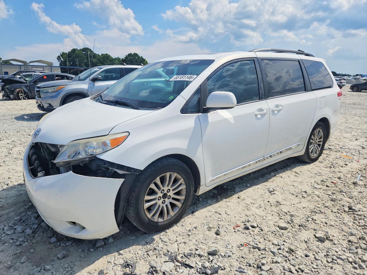 5TDYK3DCXBS121623 · 2011 TOYOTA SIENNA