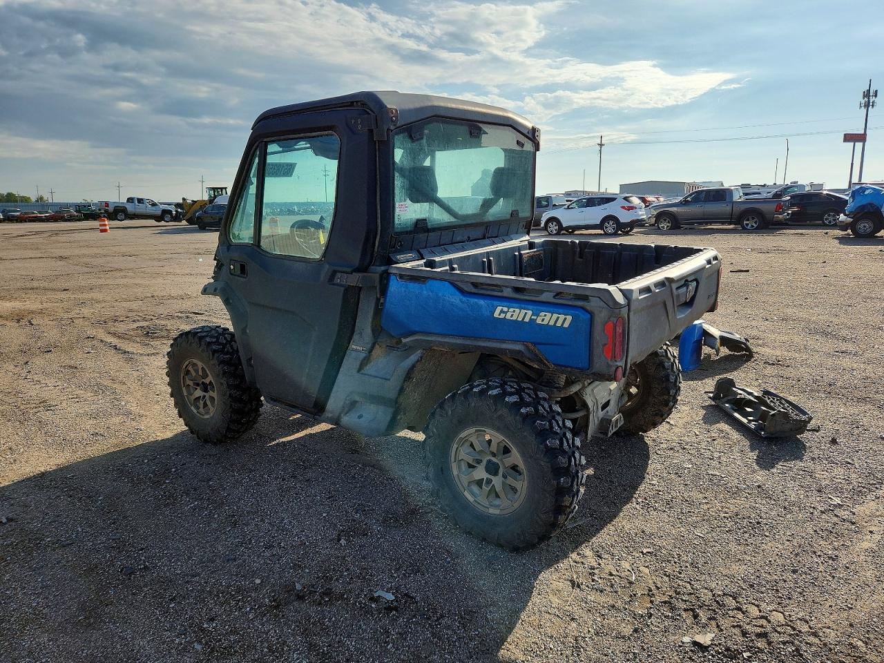 3JBUVAX44MK003647 · 2021 CAN-AM DEFENDER · 3/10