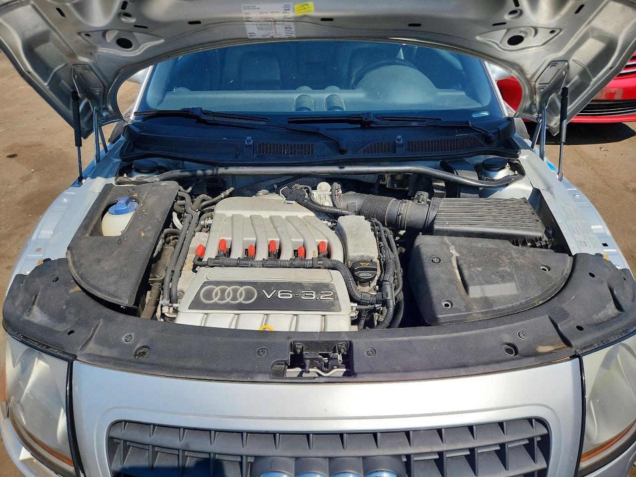 TRUUF28N551007352 · 2005 AUDI TT · 11/12