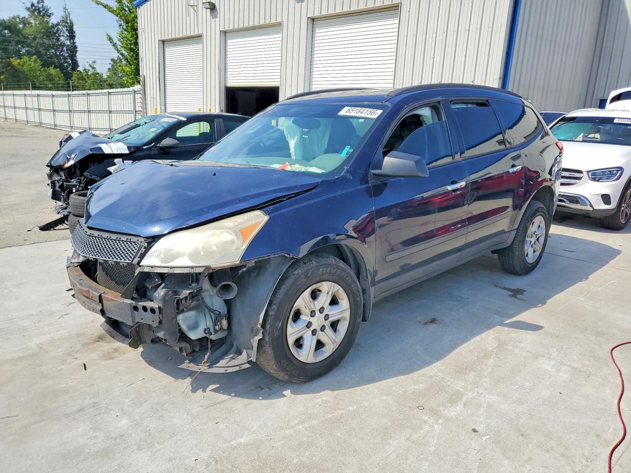 1GNKREED6BJ207598 · 2011 CHEVROLET TRAVERSE