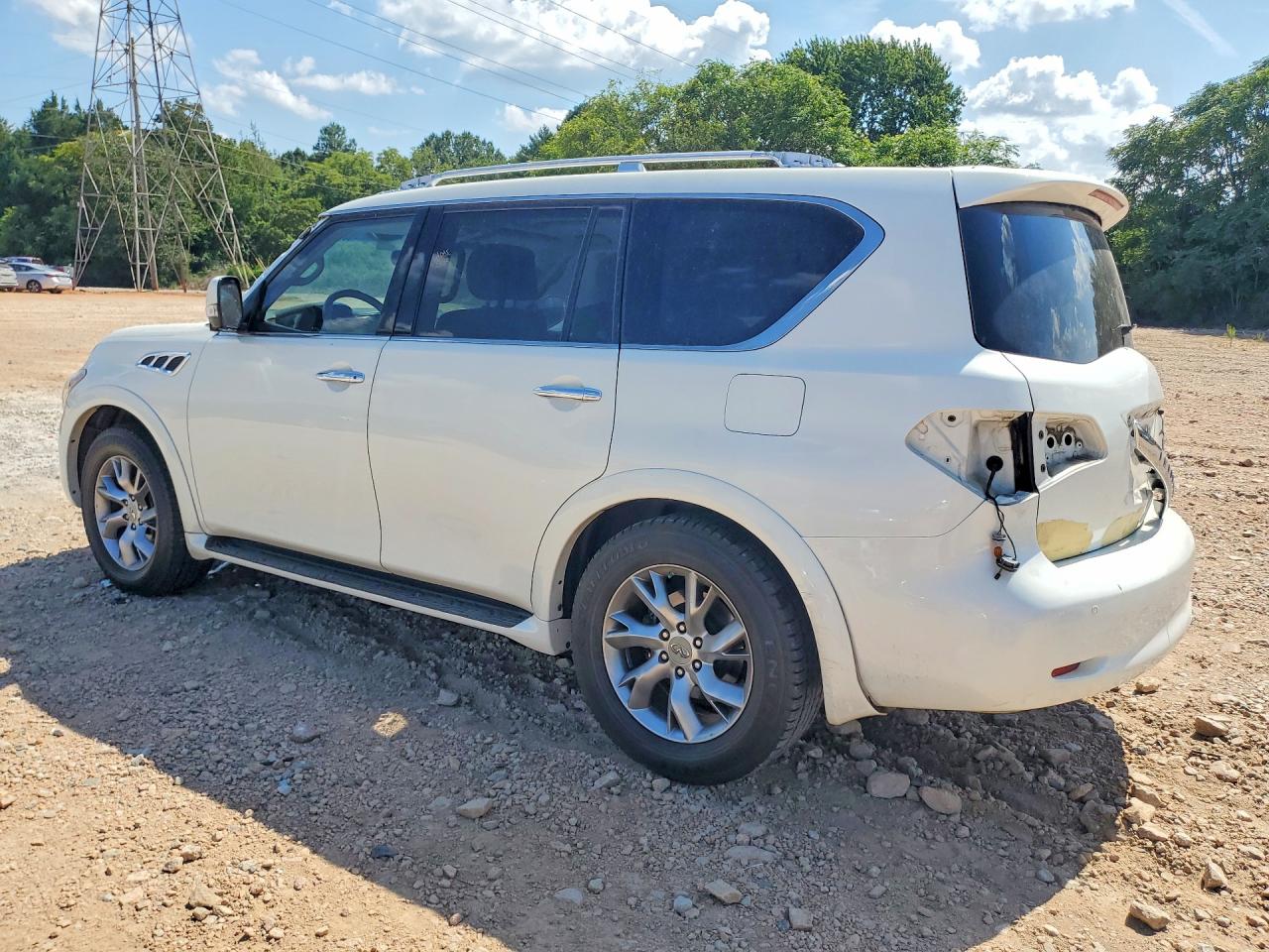 JN8AZ2NF3B9500515 · 2011 INFINITI QX56 · 2/13
