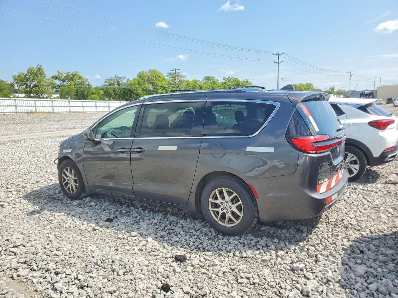 2C4RC1BG2MR532991 · 2021 CHRYSLER PACIFICA · 2/7