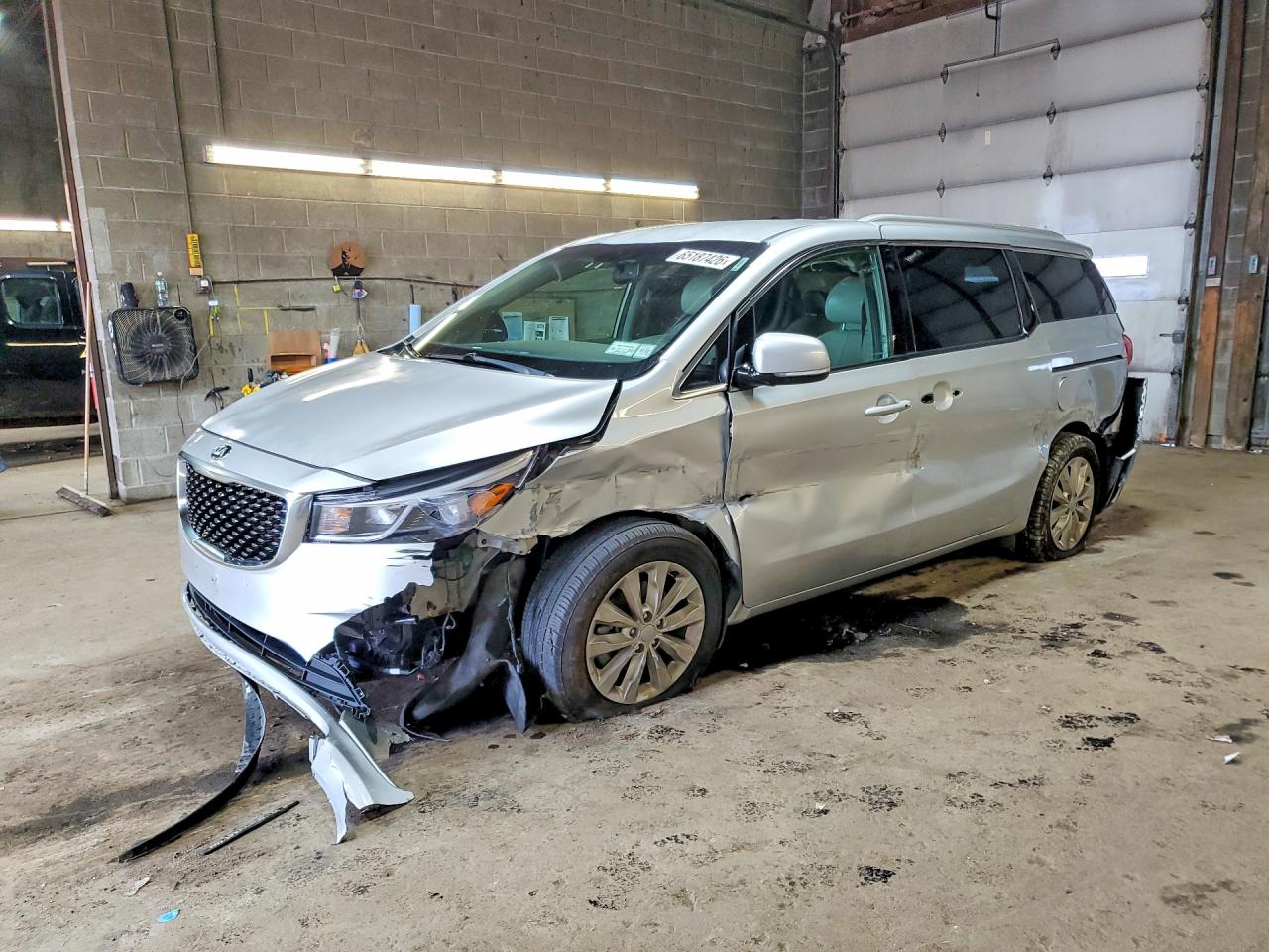 KNDMC5C10H6291988 · 2017 KIA SEDONA