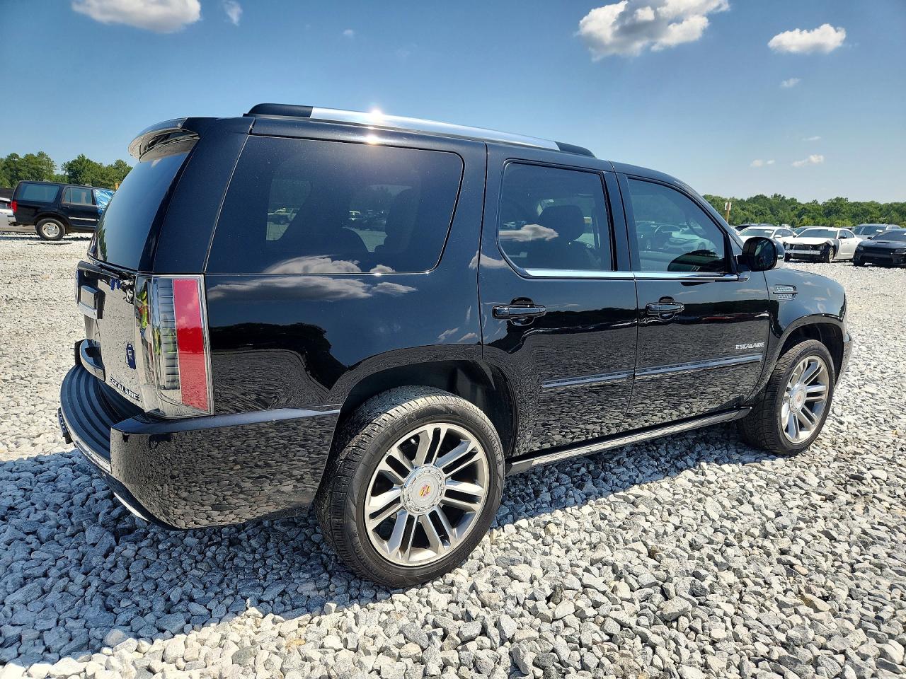 1GYS4CEF6DR257459 · 2013 CADILLAC ESCALADE · 3/13