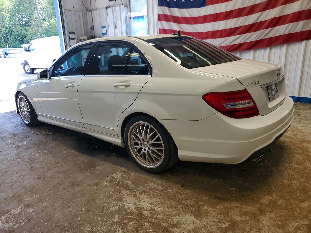 WDDGF8BB7CR196888 · 2012 MERCEDES-BENZ C · 2/12