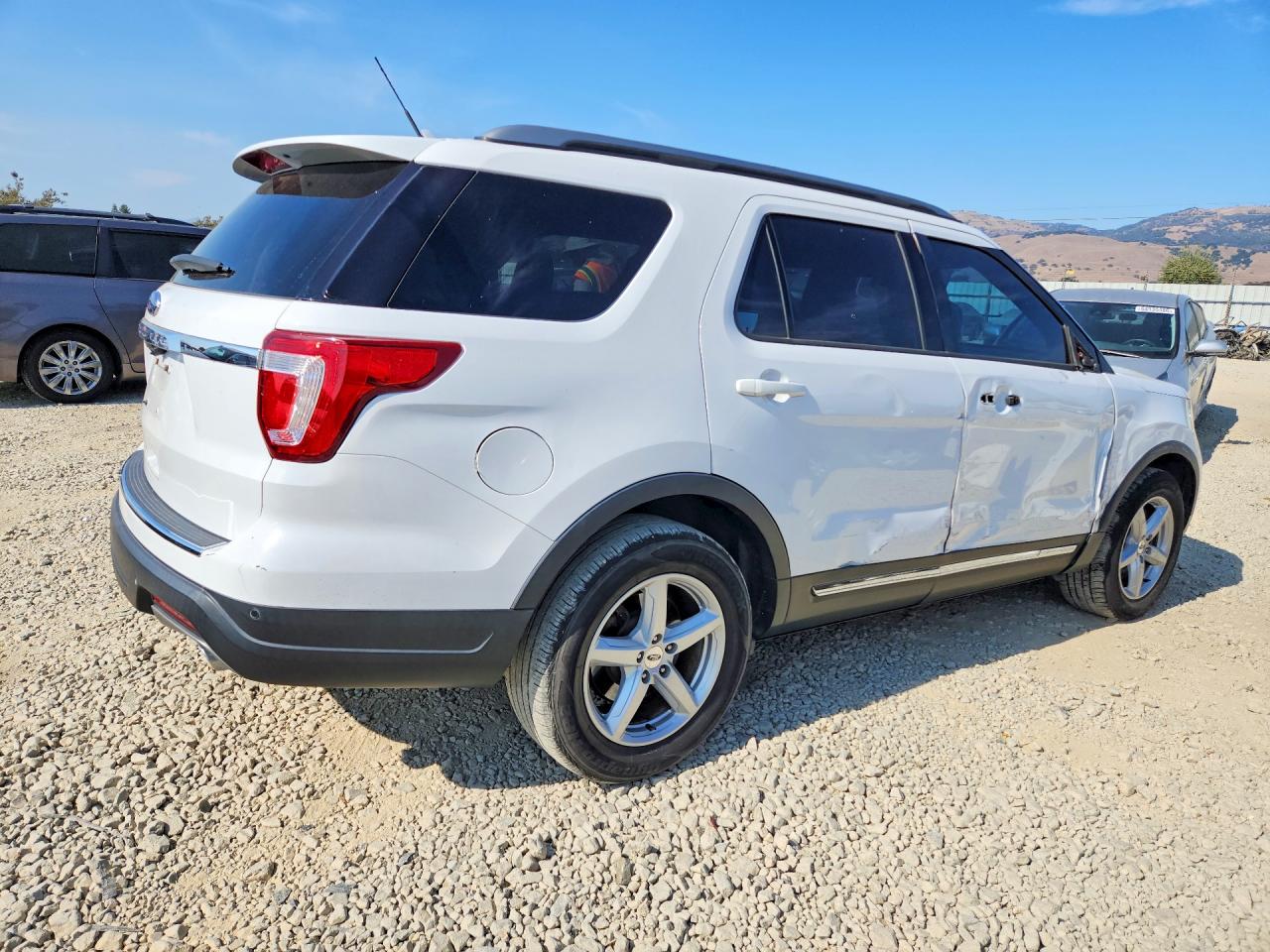 1FM5K7D87JGB39474 · 2018 FORD EXPLORER · 3/13