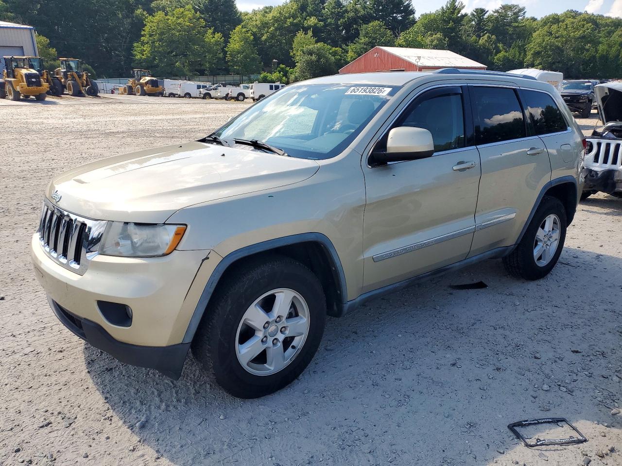 1J4RR4GG6BC571818 · 2011 JEEP GRAND CHEROKEE