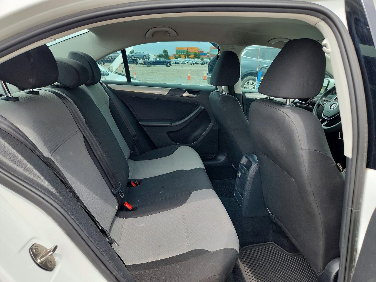 3VW2B7AJ8HM349917 · 2017 VOLKSWAGEN JETTA · 10/12
