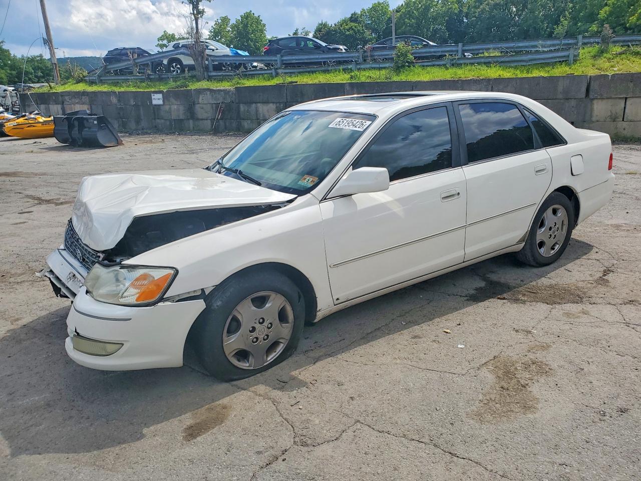 4T1BF28BX4U356703 · 2004 TOYOTA AVALON