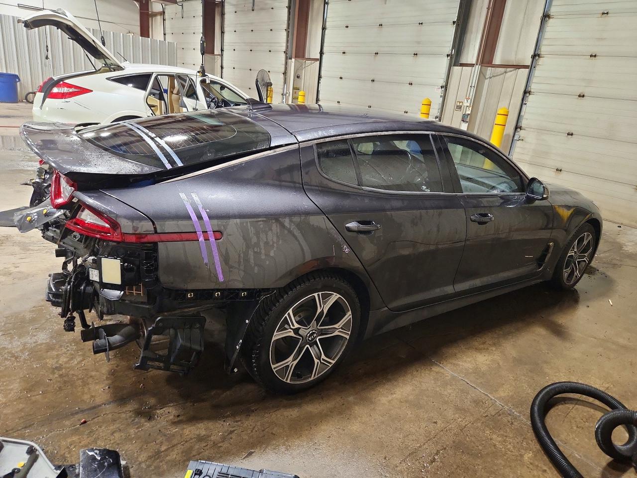 KNAE15LA9M6089782 · 2021 KIA STINGER · 3/13